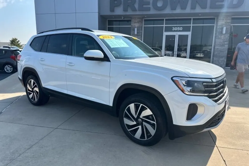 2024 Volkswagen Atlas SE Technology photo 1