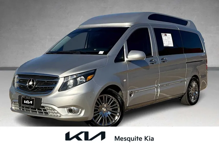 2018 Mercedes Benz Metris photo 1