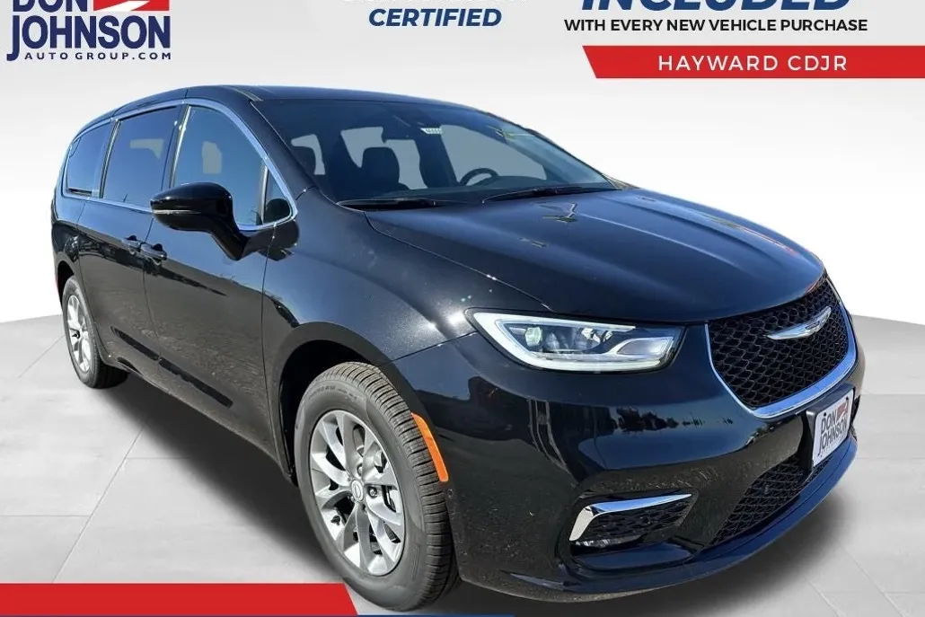 2026 Chrysler Pacifica photo 1