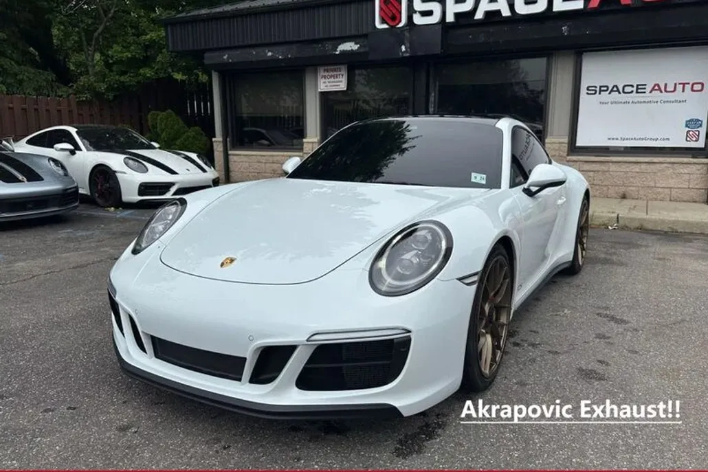 2019 Porsche 911 GTS photo 1