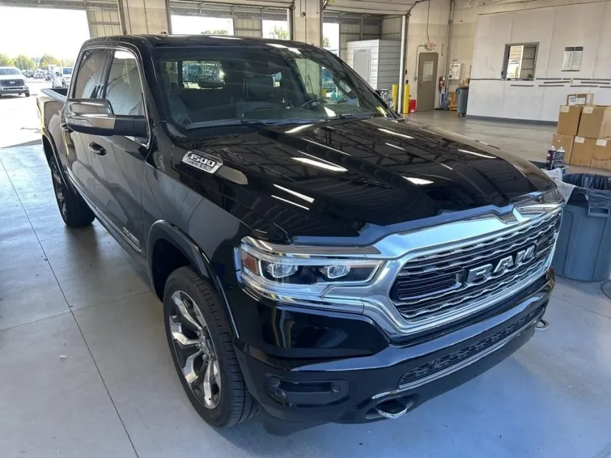 2022 Ram 1500 Limited photo 1