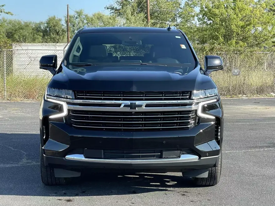 2023 Chevrolet Tahoe LT photo 1