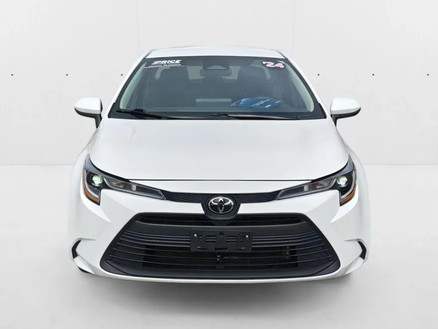 2024 Toyota Corolla LE photo 1