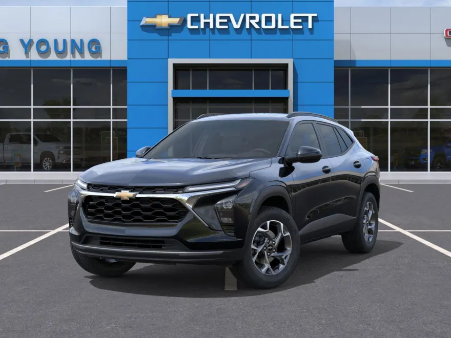 2025 Chevrolet Trax LT photo 1