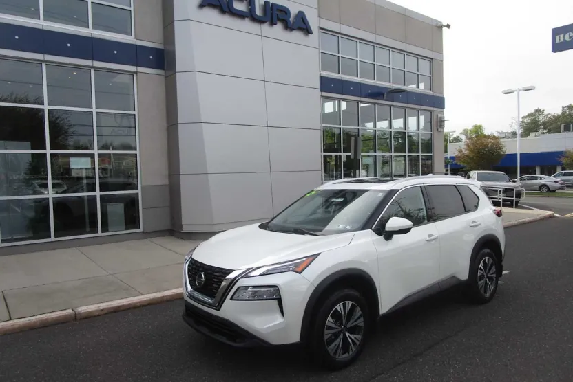 2021 Nissan Rogue SV photo 1