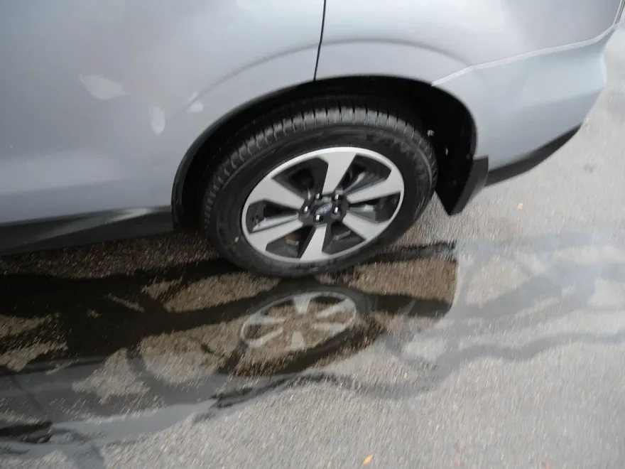 2017 Subaru Forester Premium photo 1