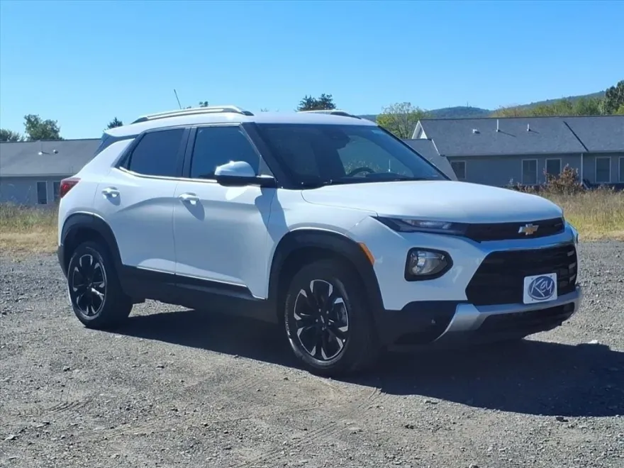 2023 Chevrolet Trailblazer LT photo 1