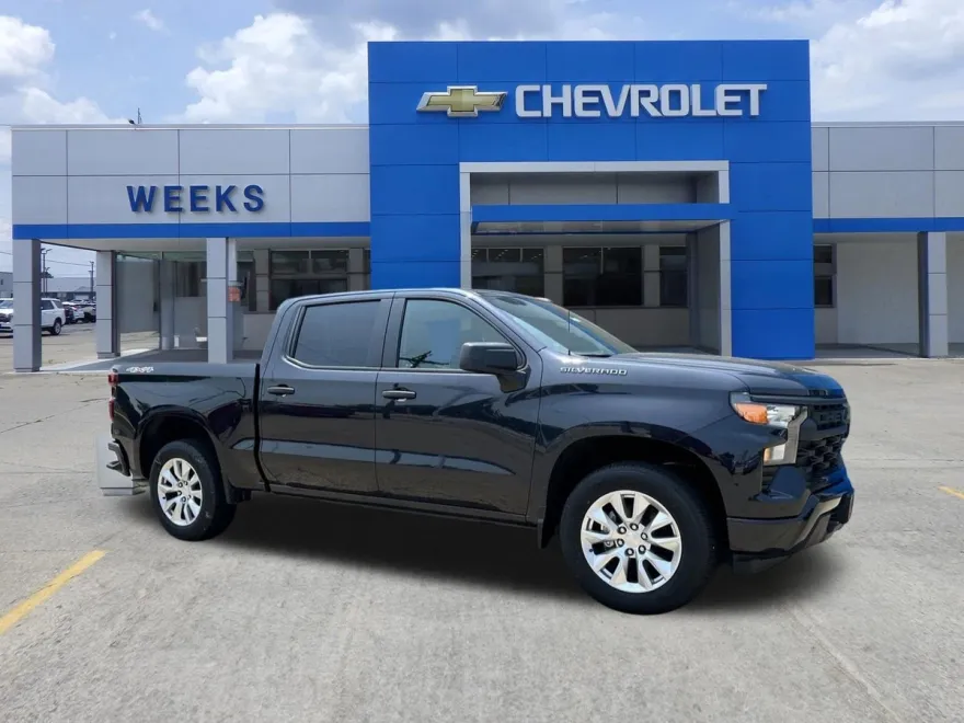 2023 Chevrolet Silverado 1500 Custom photo 1