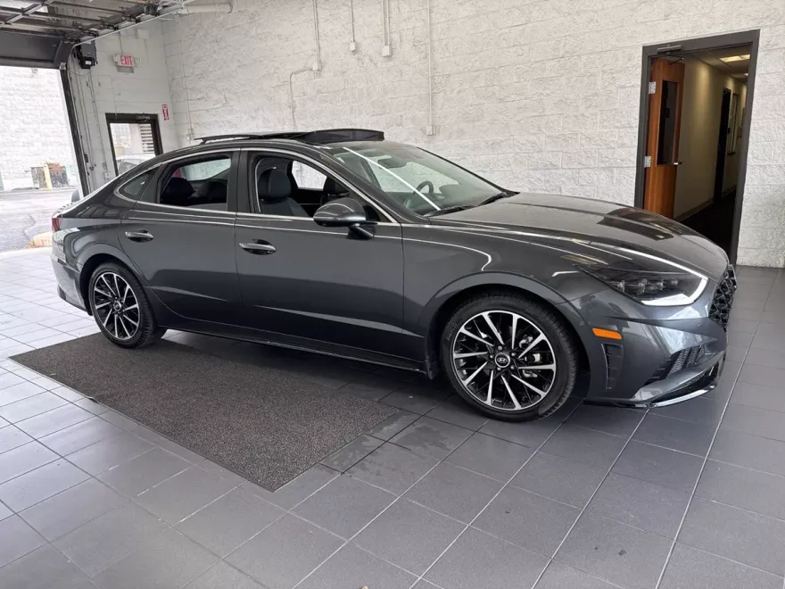2021 Hyundai Sonata Limited photo 1
