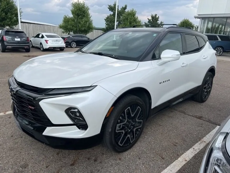 2023 Chevrolet Blazer RS photo 1