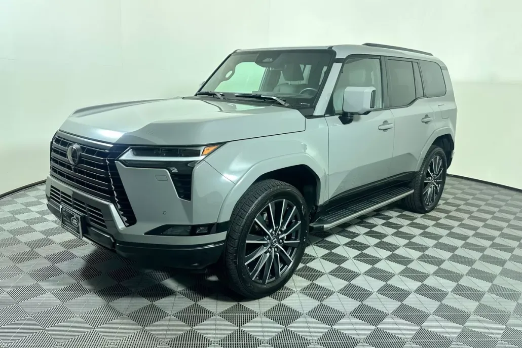 2024 Lexus GX 550 Luxury photo 1