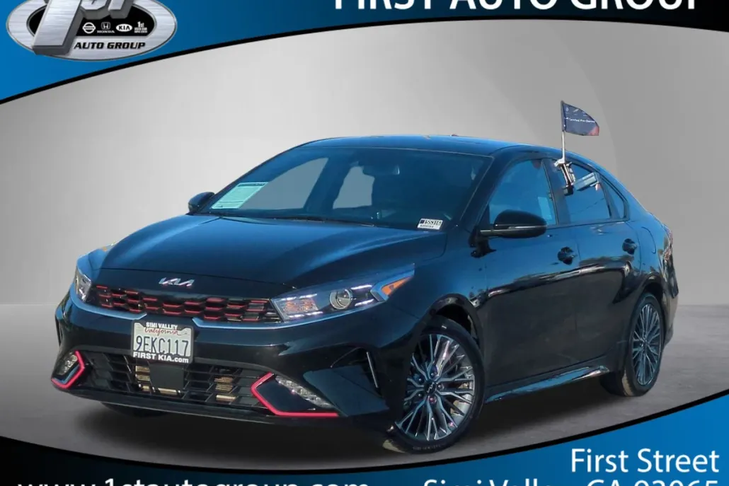 2023 Kia Forte GT-Line photo 1