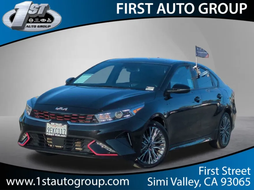 2023 Kia Forte GT-Line photo 1
