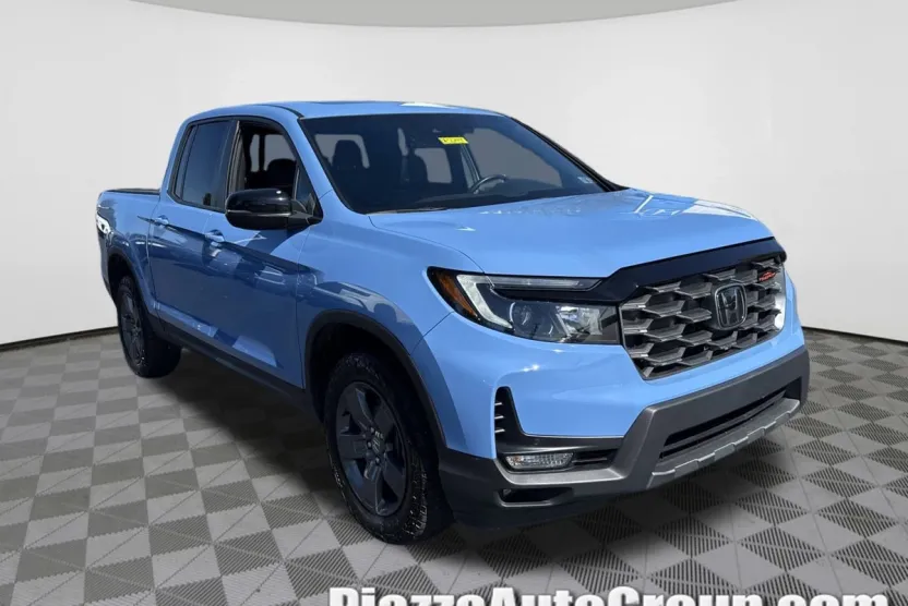 2024 Honda Ridgeline TrailSport photo 1