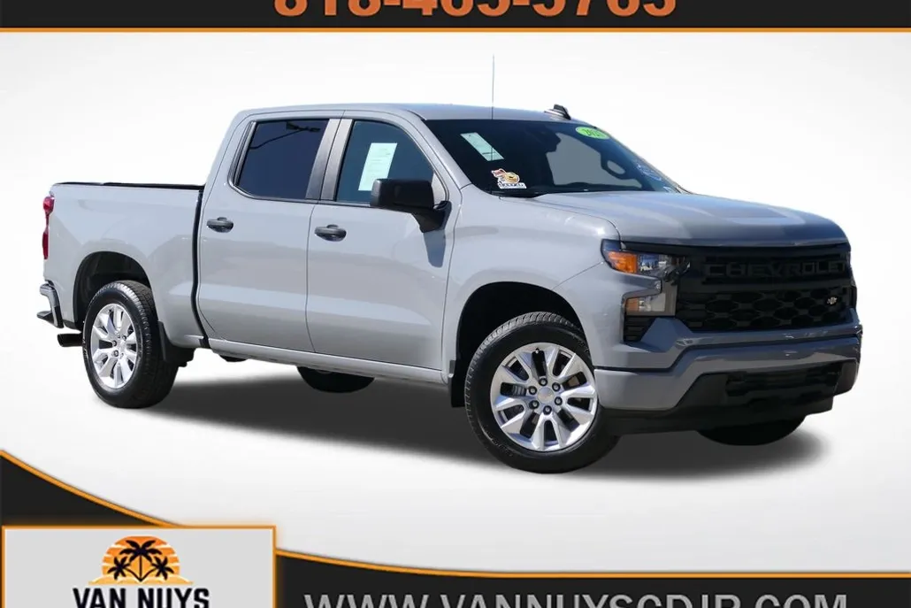 2025 Chevrolet Silverado 1500 Custom photo 1