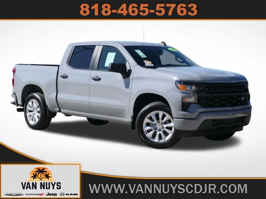 2025 Chevrolet Silverado 1500 Custom photo 1