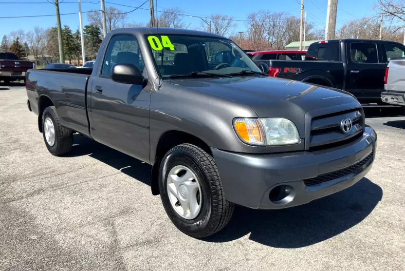 2004 Toyota Tundra Base photo 1