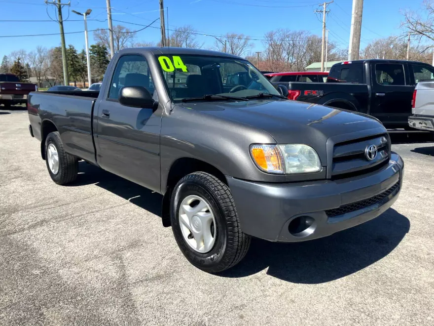 2004 Toyota Tundra Base photo 1