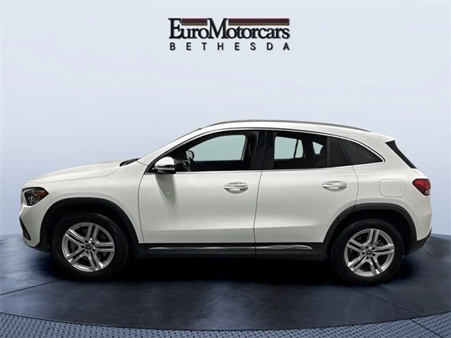 2022 Mercedes Benz GLA 250 4MATIC photo 1
