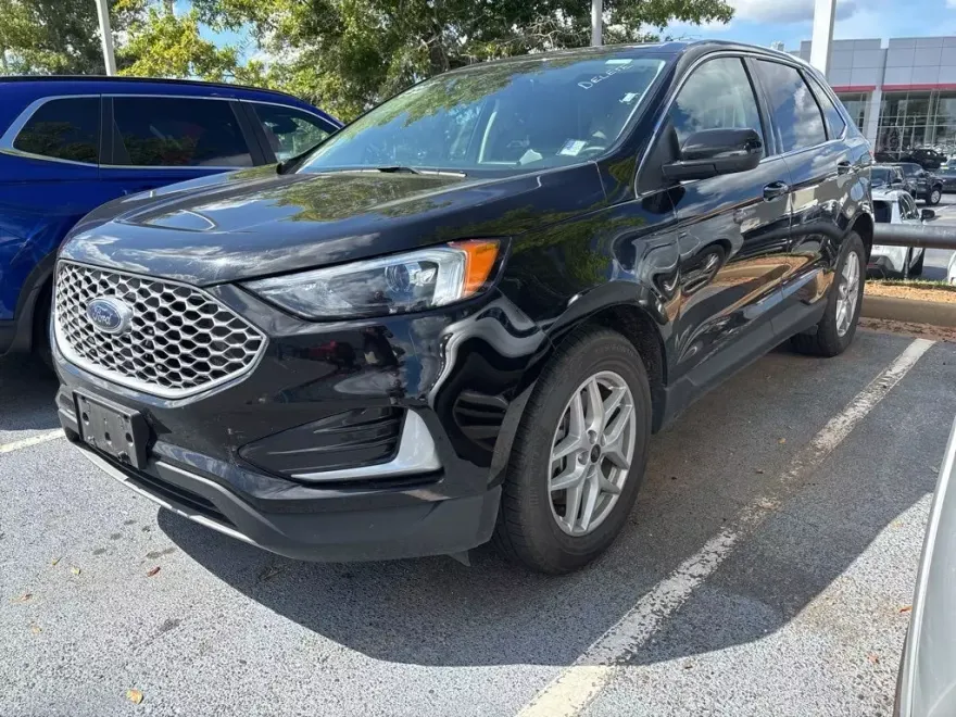 2023 Ford Edge SEL photo 1
