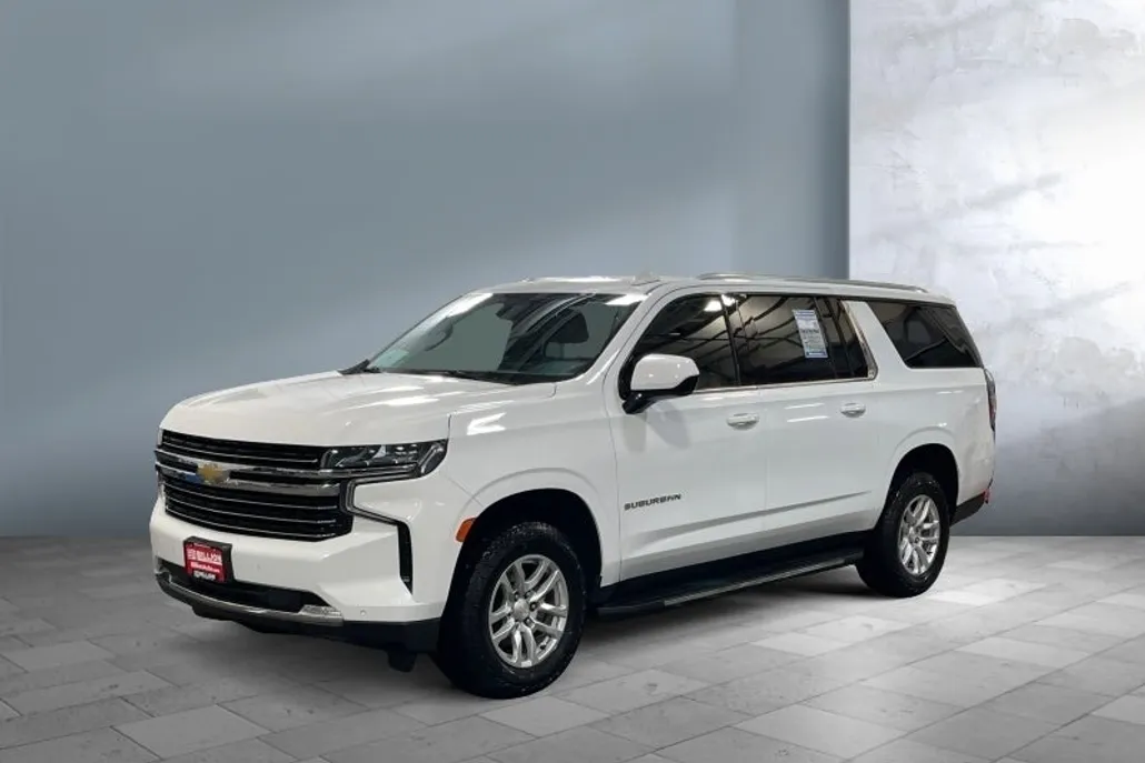 2023 Chevrolet Suburban LT photo 1