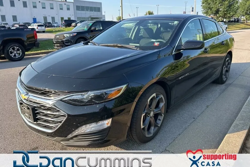 2022 Chevrolet Malibu 1LT photo 1