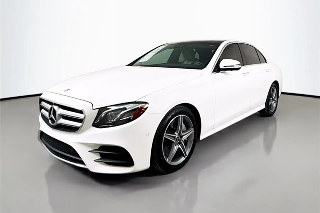 2019 Mercedes Benz E 300 photo 1