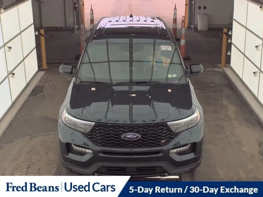 2022 Ford Explorer ST photo 1