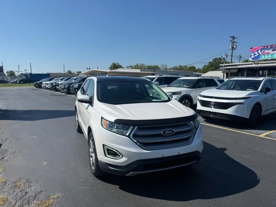 2016 Ford Edge Titanium photo 1