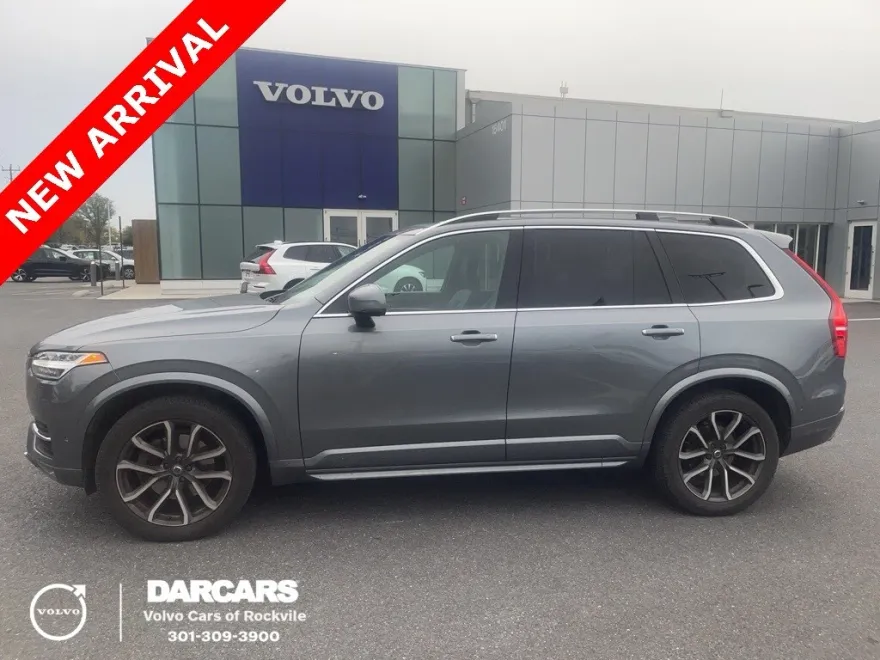 2016 Volvo XC90 T6 Momentum Plus photo 1