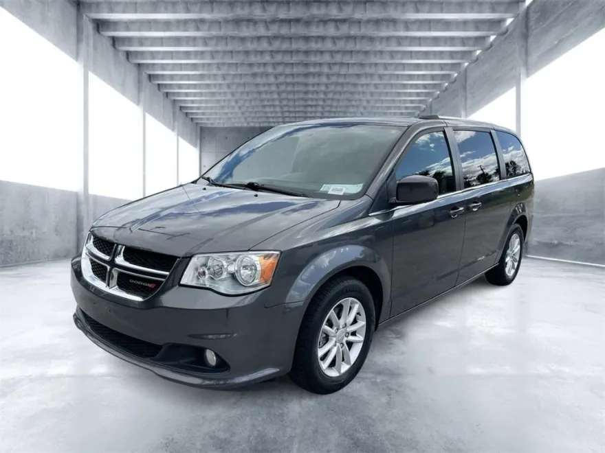 2018 Dodge Grand Caravan SXT photo 1