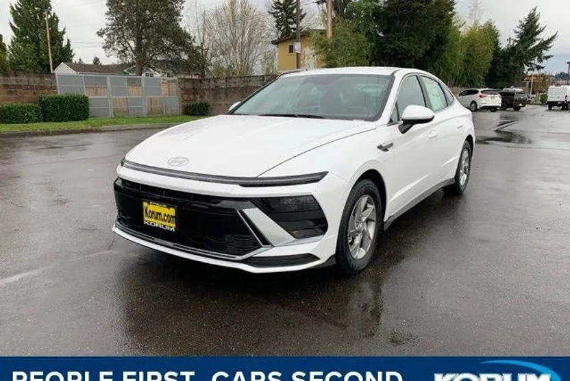 2025 Hyundai Sonata SE photo 1