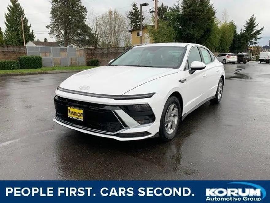 2025 Hyundai Sonata SE photo 1