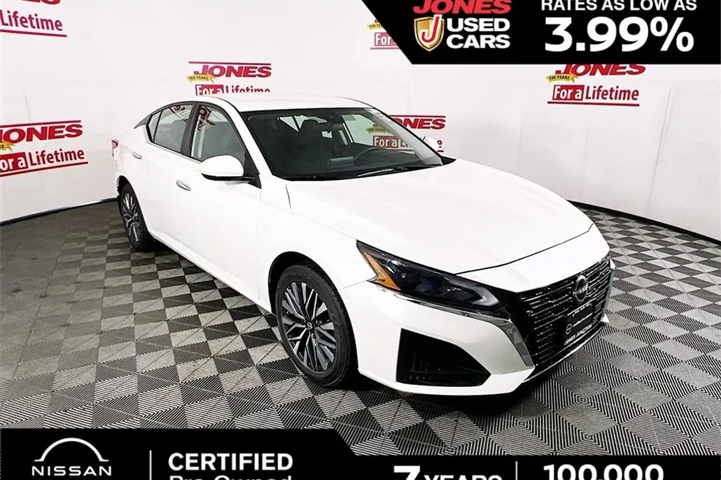 2023 Nissan Altima 2.5 SV photo 1