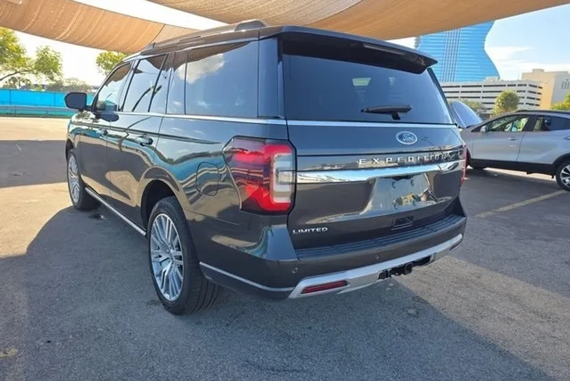 2023 Ford Expedition Limited photo 1