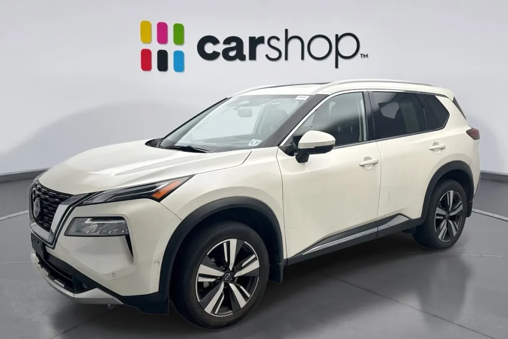 2022 Nissan Rogue Platinum photo 1