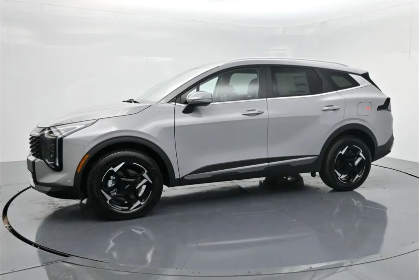 2026 Kia Sportage Hybrid EX photo 1