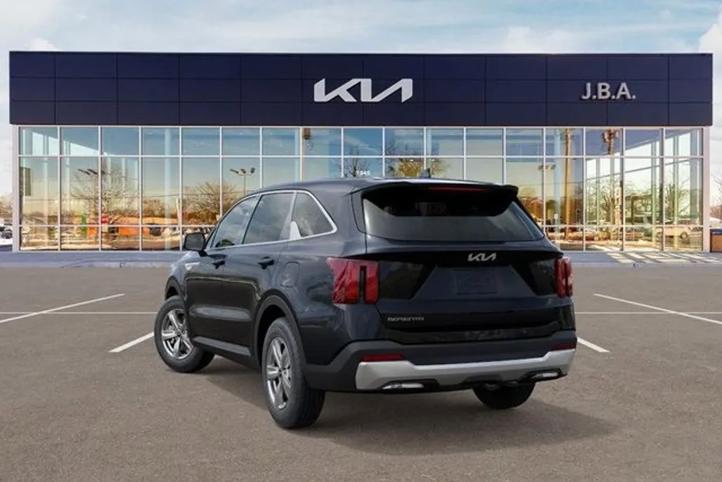 2026 Kia Sorento LX photo 1