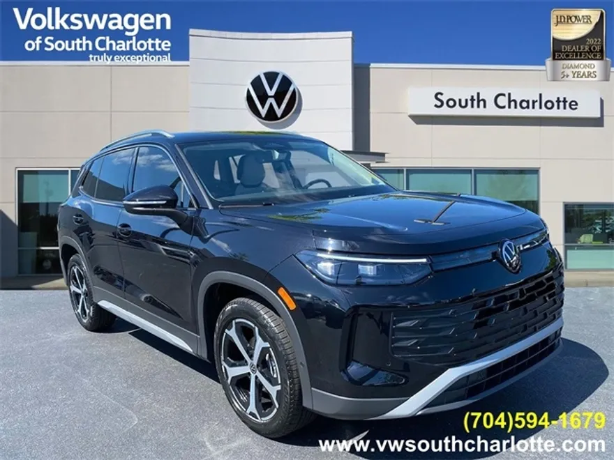 2025 Volkswagen Tiguan SE photo 1
