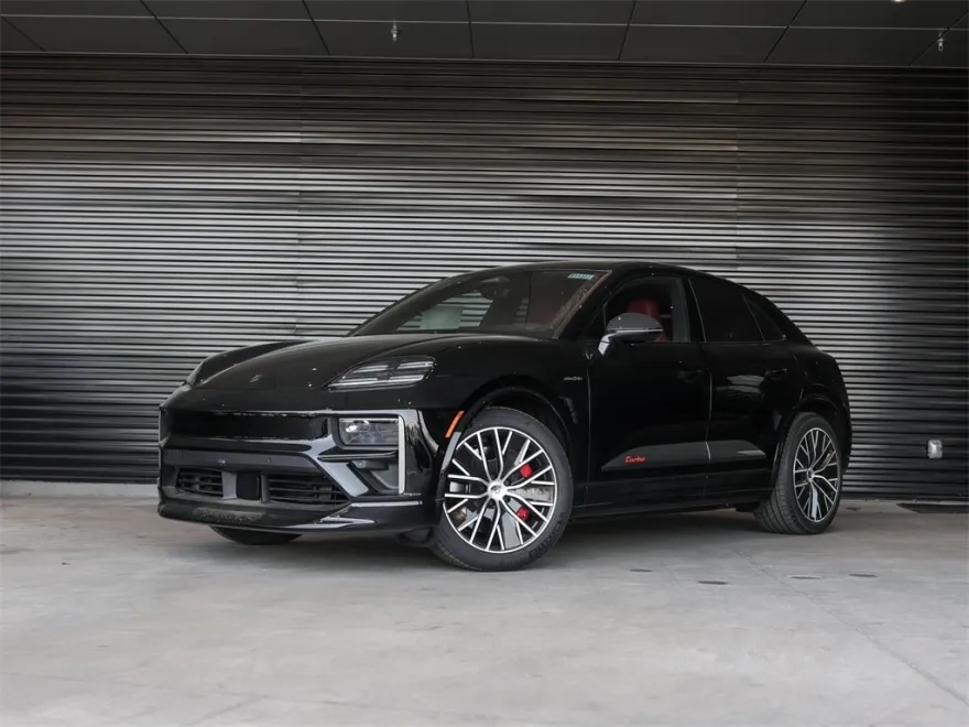 2025 Porsche Macan Electric Turbo photo 1