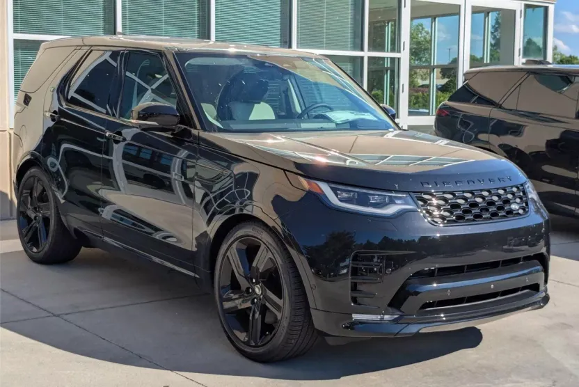 2025 Land Rover Discovery SE photo 1