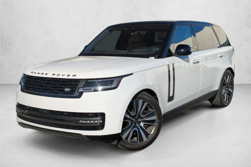 2023 Land Rover Range Rover SE photo 1