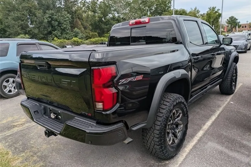 2024 Chevrolet Colorado ZR2 photo 1