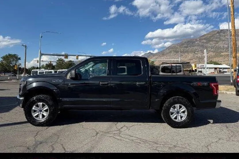 2015 Ford F-150 XLT photo 1