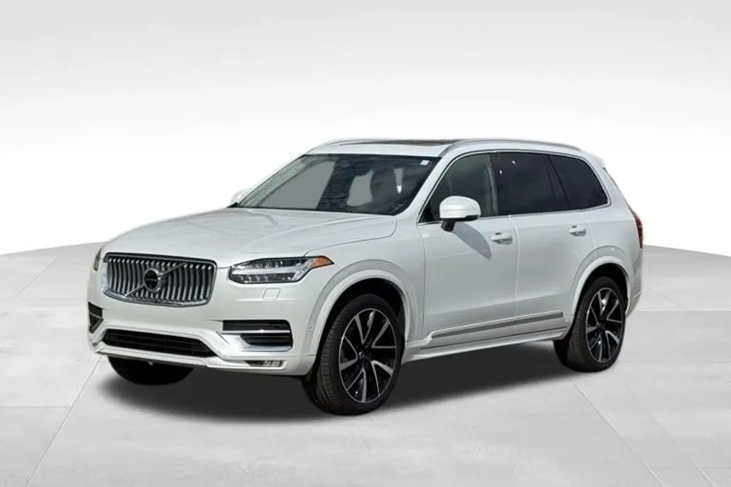 2024 Volvo XC90 Plus photo 1