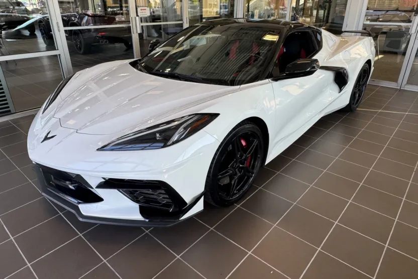 2021 Chevrolet Corvette Stingray 2LT photo 1