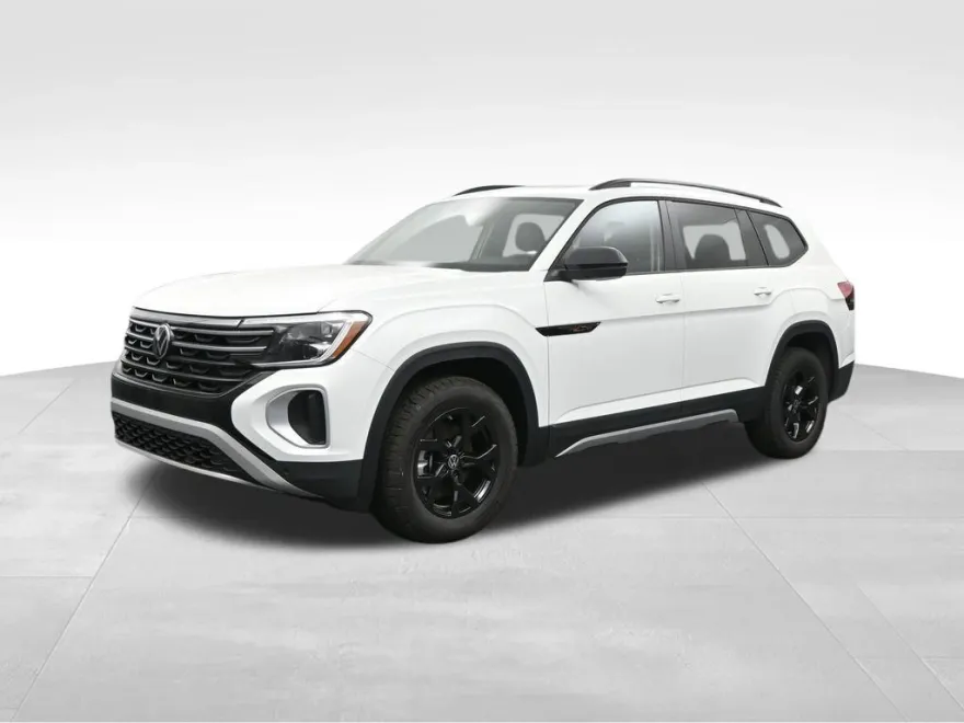 2025 Volkswagen Atlas Peak Edition SE photo 1