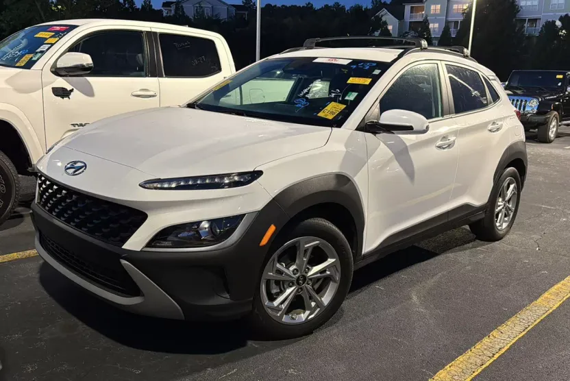 2023 Hyundai Kona SEL photo 1
