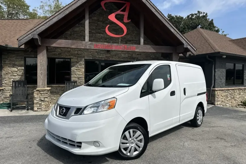 2021 Nissan NV200 SV photo 1