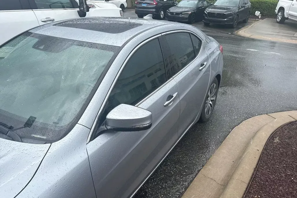 2017 Acura TLX Technology photo 1